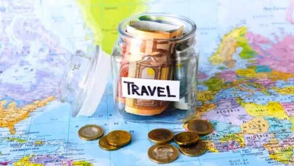 How to Save Money While Traveling: Smart Tips for Tourists